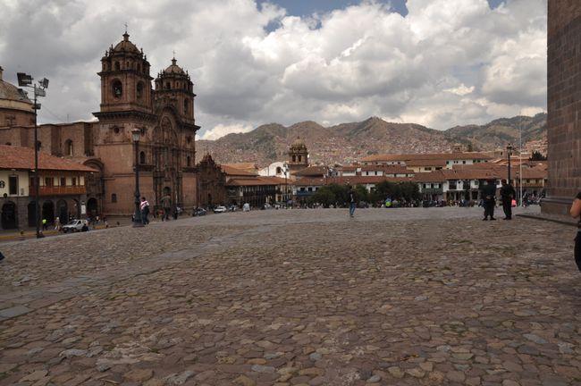 The magnificent Plaza de Armas...