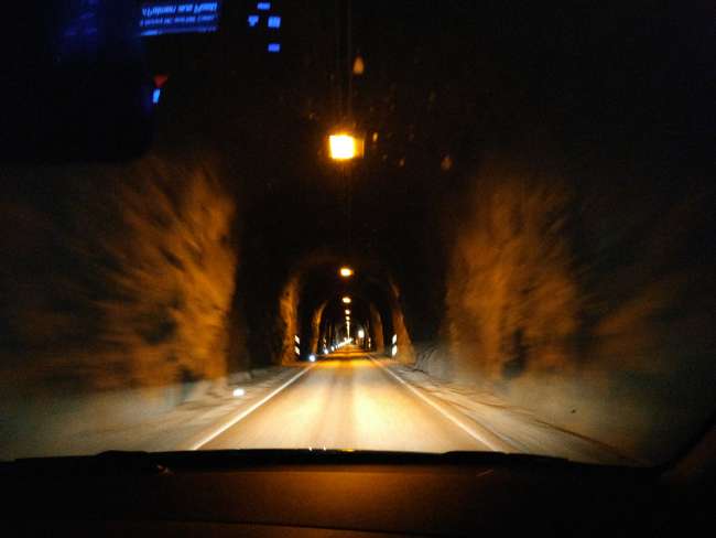 Single-lane tunnel