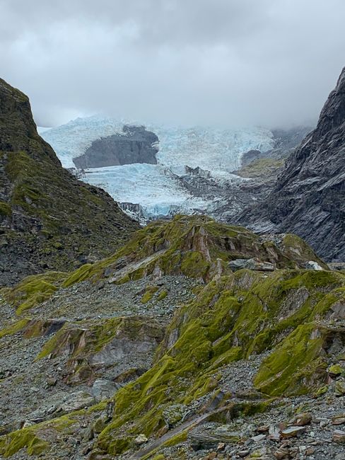 This is what a glacier leaves behind when it retreats out of anger over climate change