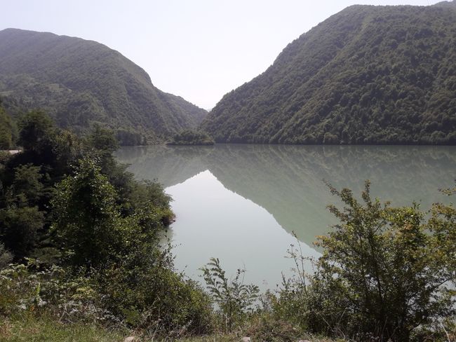 das Lajanuri-Reservoir