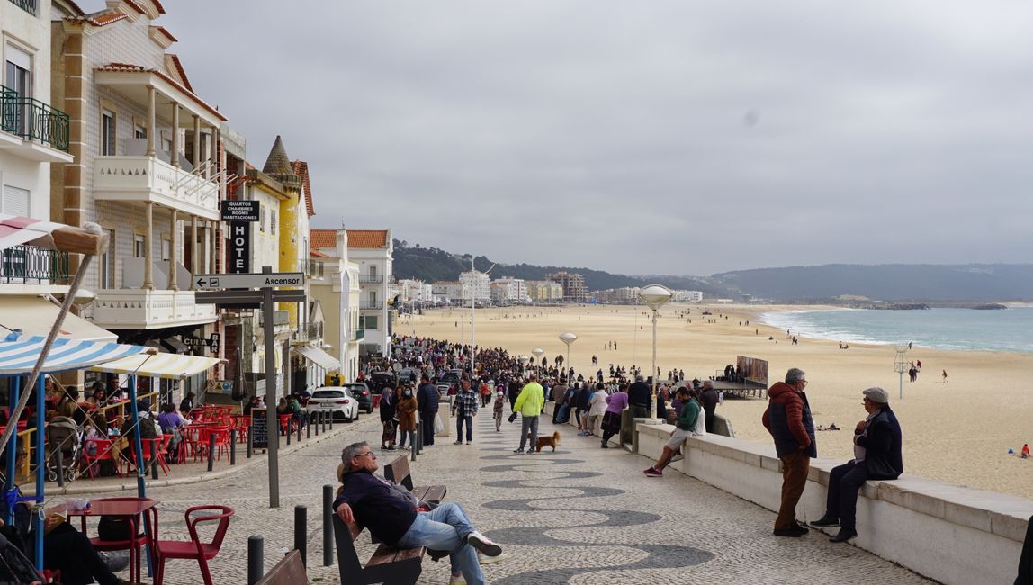 The promenade on Easter Sunday