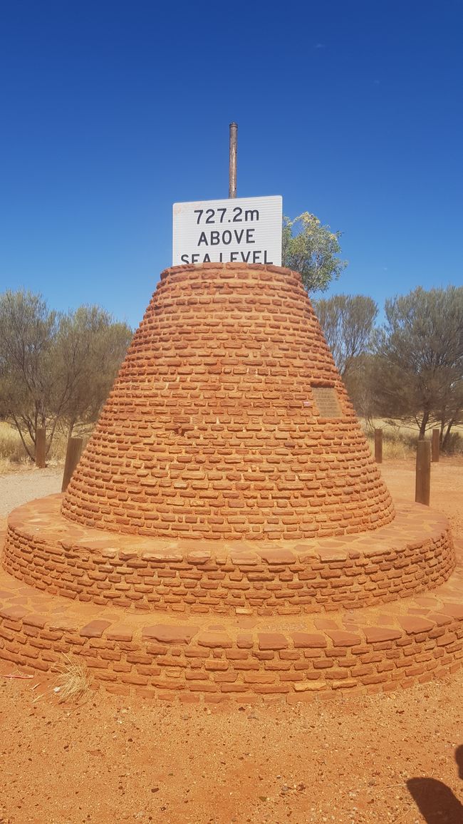 the highest point between Darwin and Alice Springs