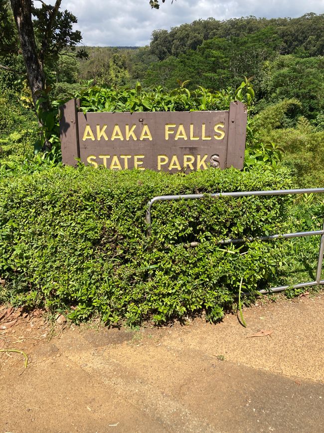 Akaka Falls & Kahuna Falls