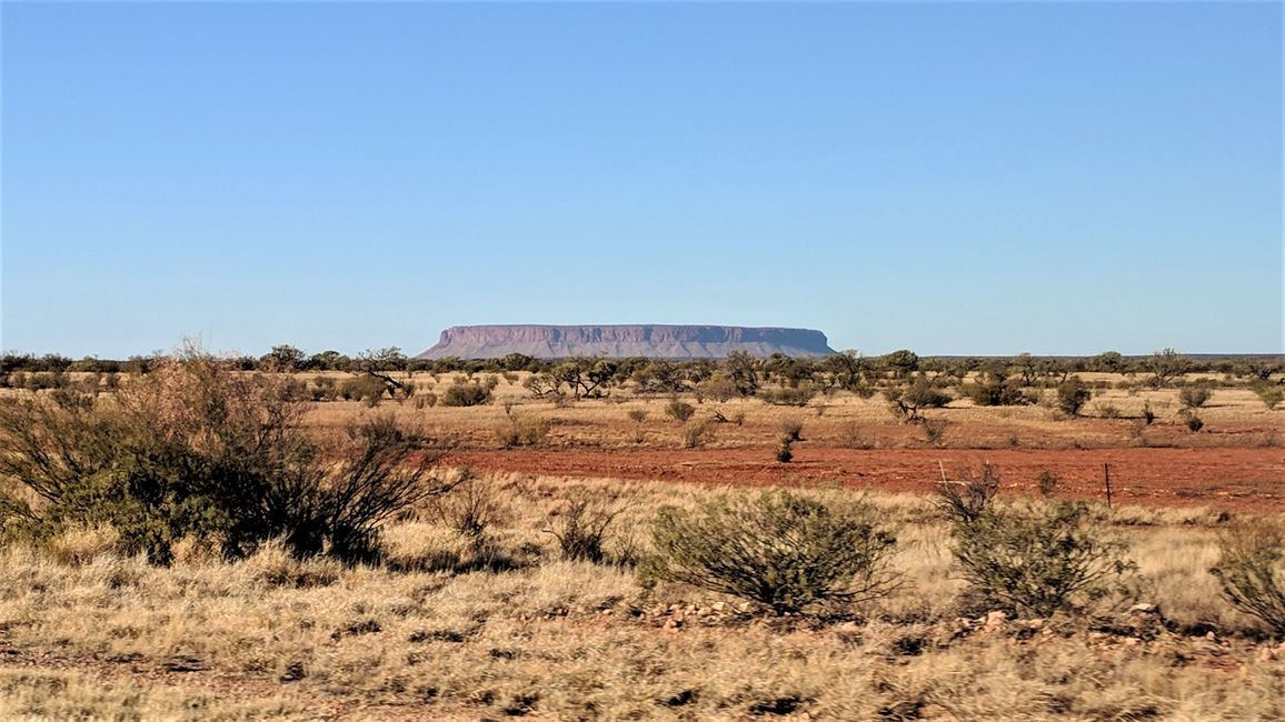 Mount Connor - looks very similar to Uluru.....