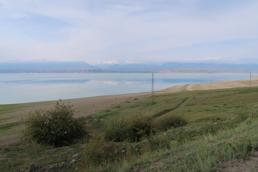 Etappe 108: From Kyzyl Beyit to Toktogul Reservoir