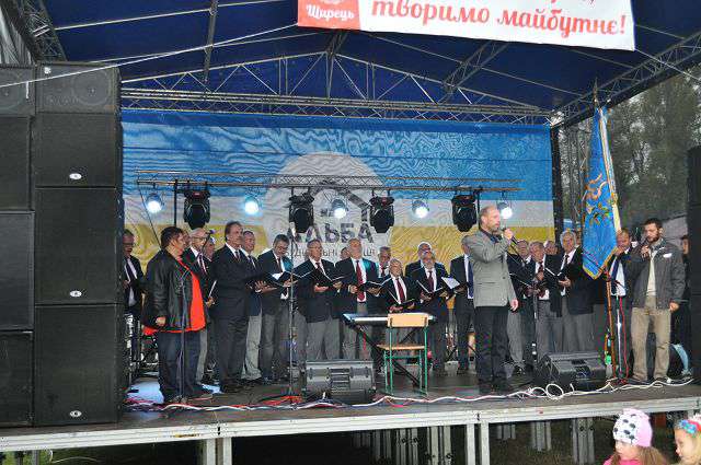 Performance ing wusana festival kutha ing Shchyrez