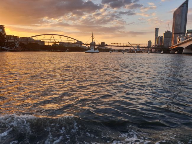 Brisbane - Sunset from the ferry