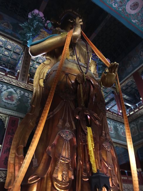 Der größte geschnitzte Buddha.