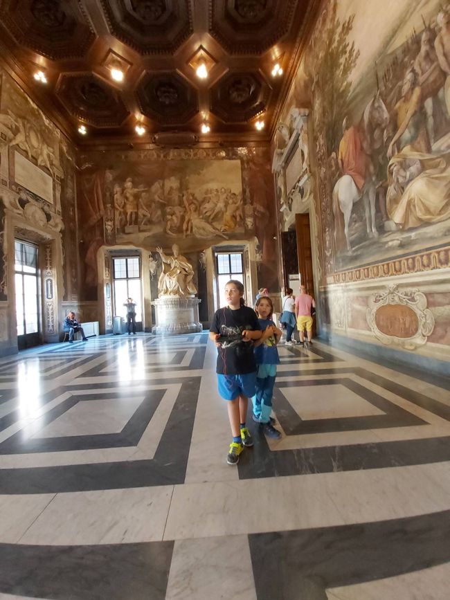 Le Capitoline Museums ma malaga i le fale