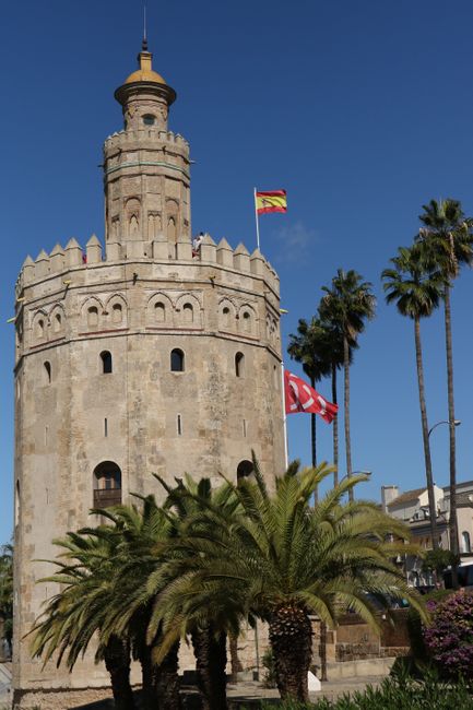 The Torre del Oro (Tower of Gold)