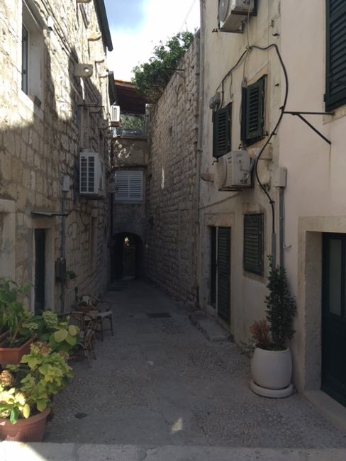 Dubrovnik... wenn man sucht findet man auch leere Gassen