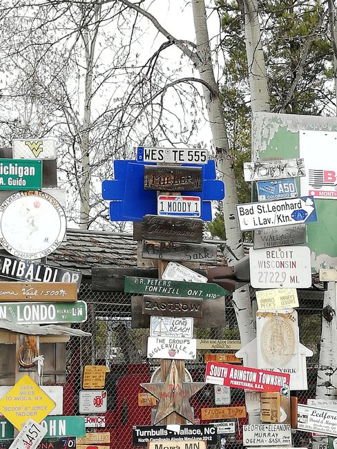 Liard Hot Springs und Sign Post Forest