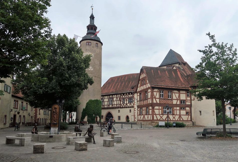 Das Kurmainzsche Schloss.