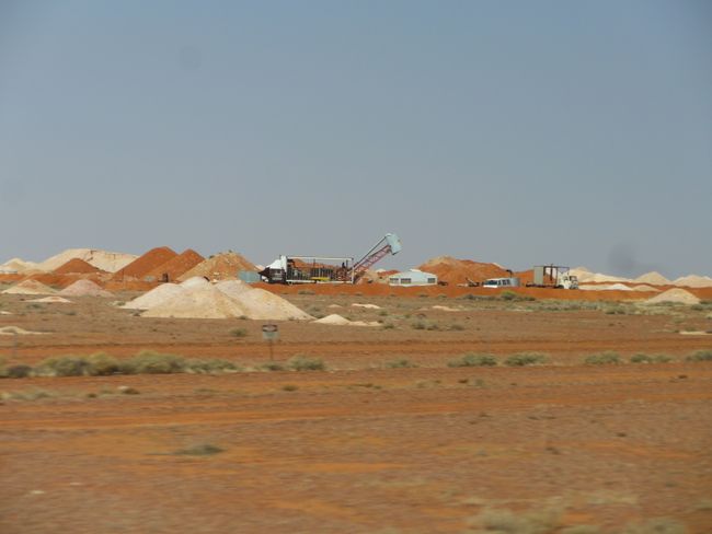 Coober Pedy - In the Haze of Opals (The Ghan Part 3)