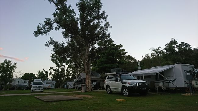Sonnenaufgang über dem Campingplatz 