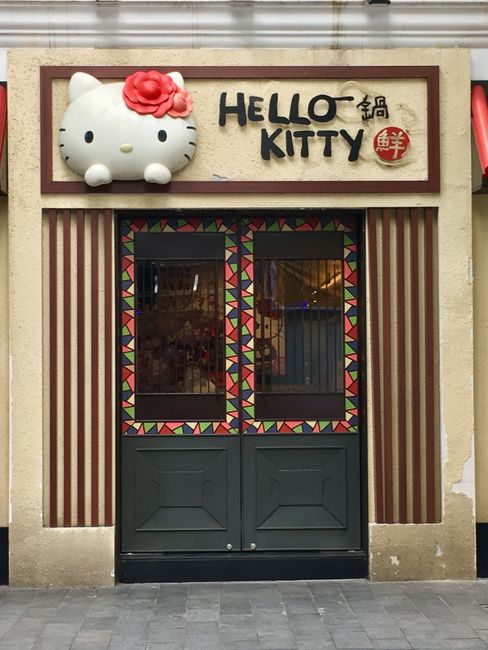 Helly Kitty Café, Shanghai