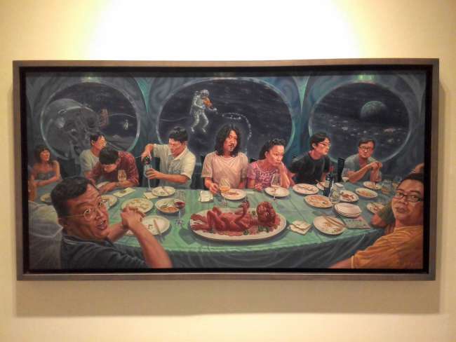 moderne Kunst...sieht aus wie das letzte Abendmahl im nächsten Jahrhundert ;-)