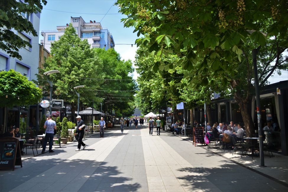 Fußgängerzone im albanischen Teil