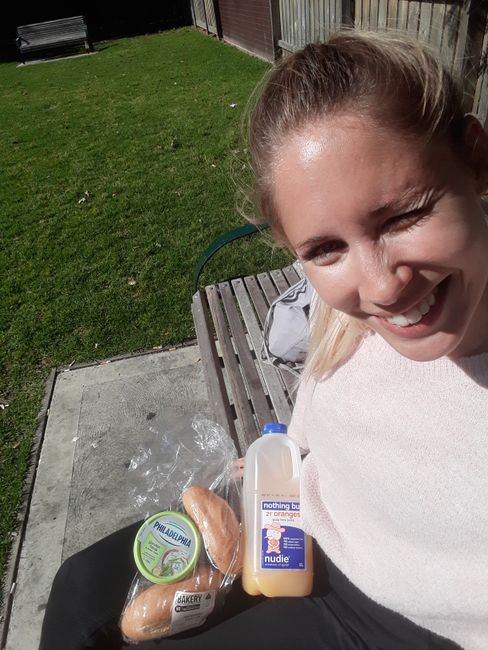 Lunch break in the sun in the park with the absolute best orange juice I've ever had:p