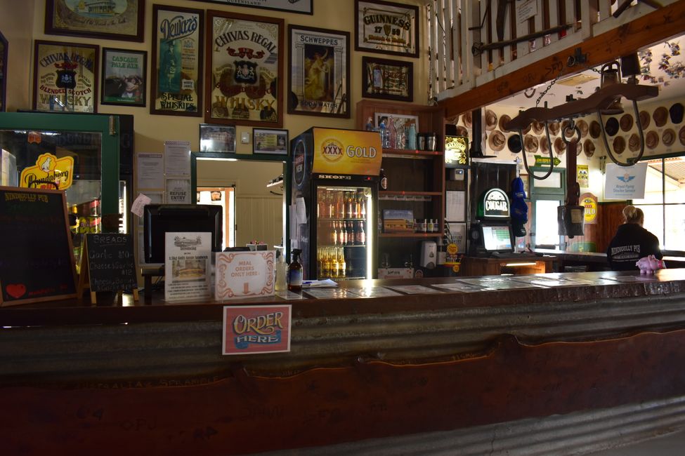 Nindigully Pub, Bar