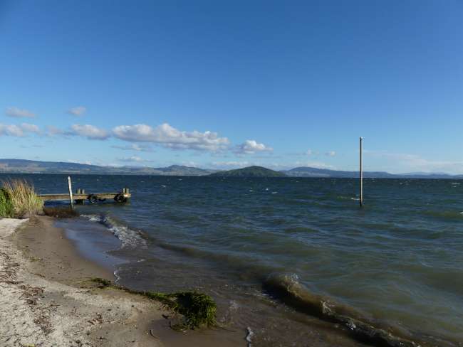 Blick ueber den Lake Rotorua