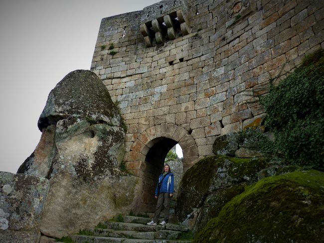 The city wall is still completely surround