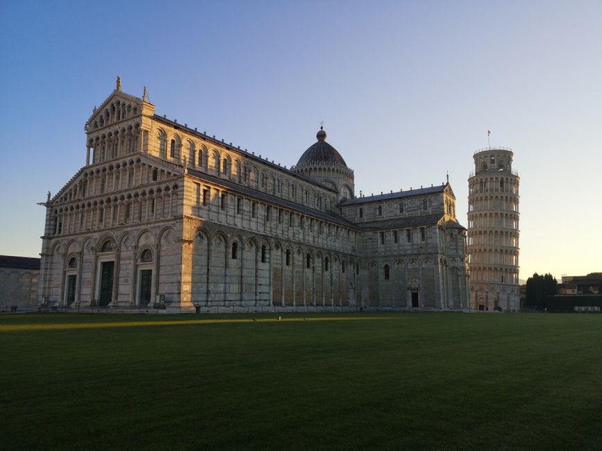 Kurzer Stopp im leeren Pisa.