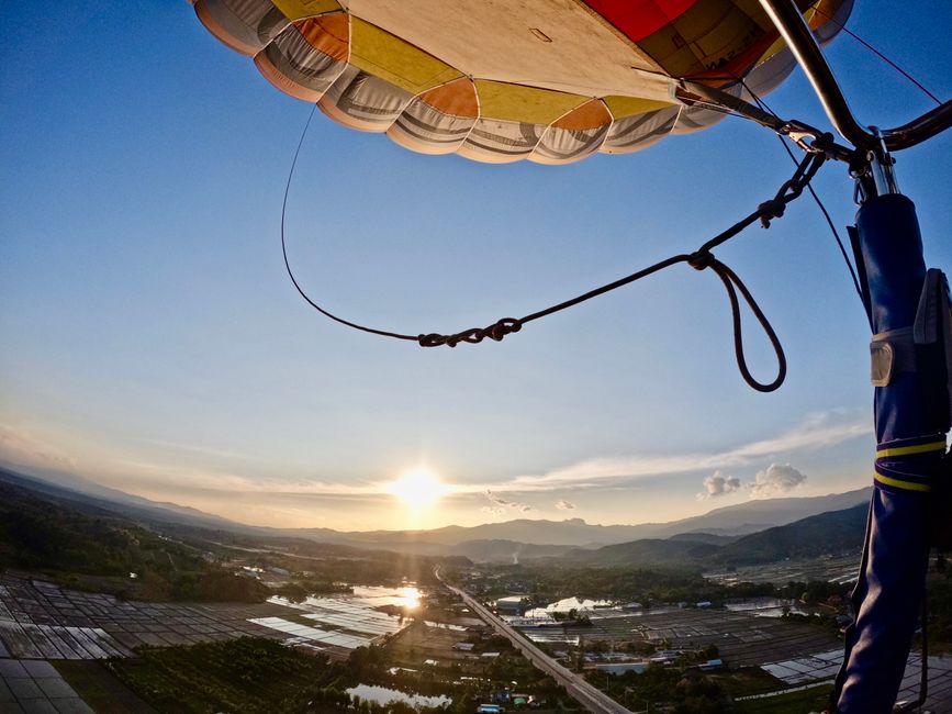 Tag 336 - Hot Air Balloon Ride @ Singha Park, Chiang Rai