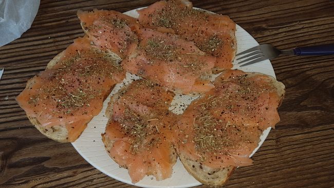 With 5 euros for smoked salmon, I had something better to eat today.
