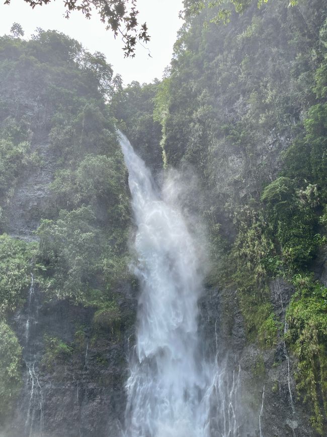 Fa'aruma'i waterfall