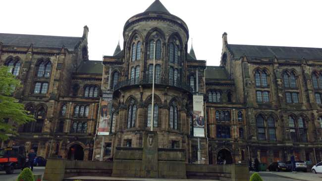 University of Glasgow - so gigantisch! Da möchte ich auch gern studieren :D