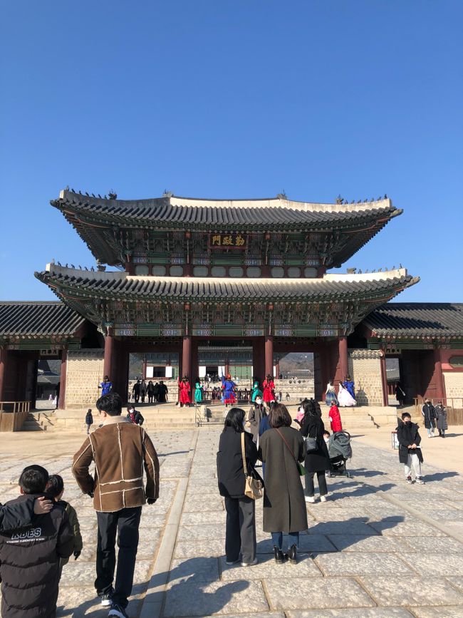 Gyeongbokgung Palace - Guards