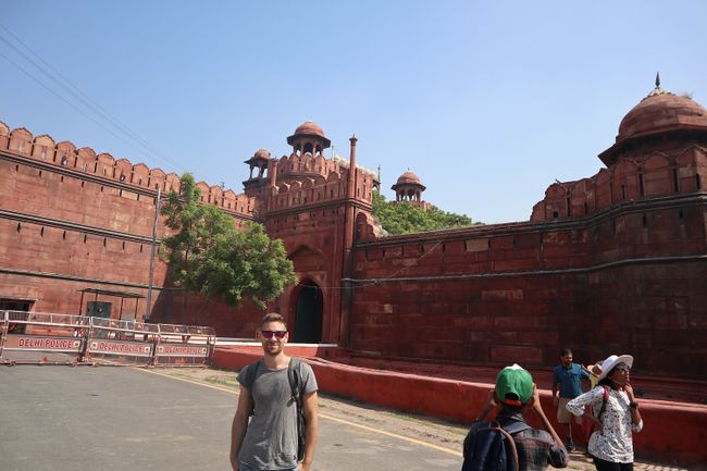 Sightseeing in Delhi on foot !? (Day 35 of the world trip)