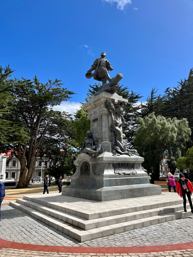 Ferdinand Magellan Statue 