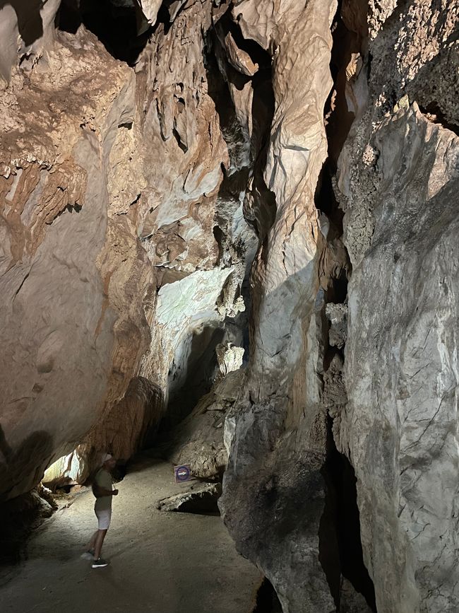 Cave (Cueva del Indios)