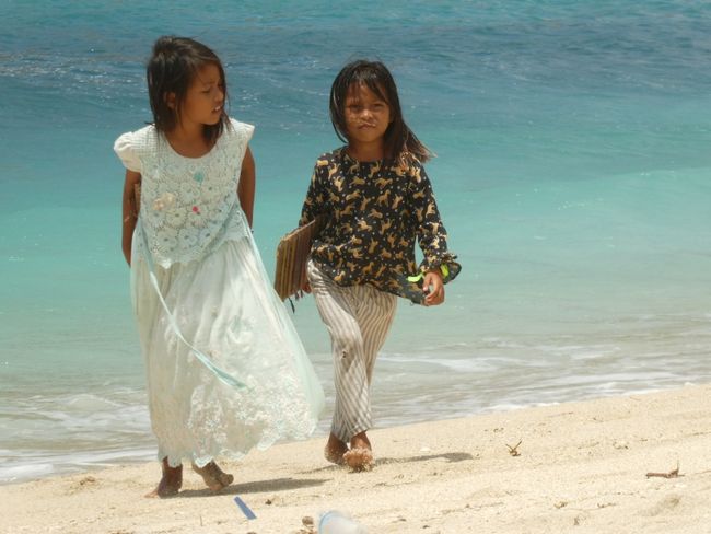 Wasserfalls, a broken scooter and child labor in Lombok