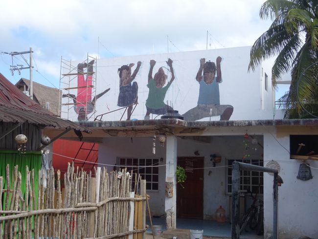 Current project of Tinasahouse Tulum - mural by children from Tulum on the back of the hotel