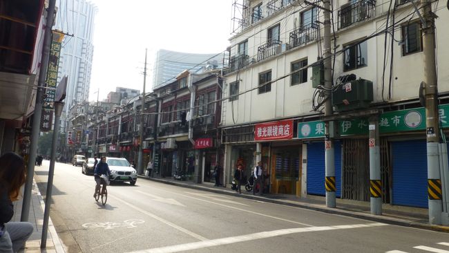 Der Sightseeingtag im Zentrum. Ausgestiegen sind wir an der Nanjing Road und von da aus ging es zum Peopl's Square.