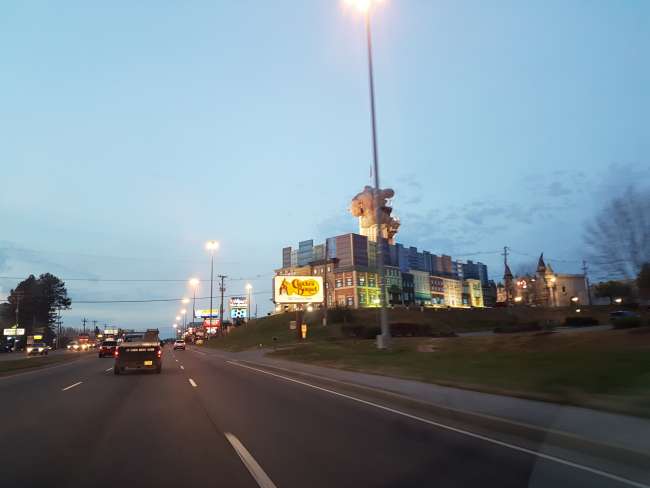 Pigeon Forge on the evening of arrival