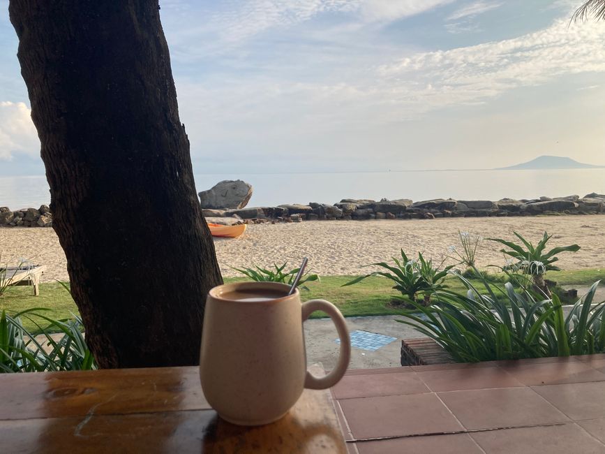 Blick von meiner Bungalow-Terrasse bei einer Tasse Kaffee