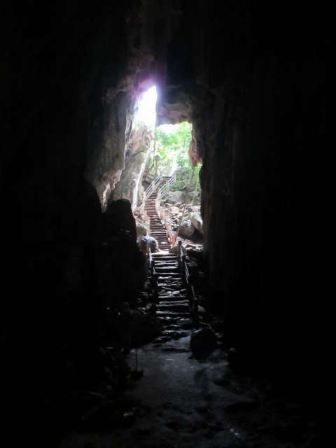 Höhle bei Kampot
