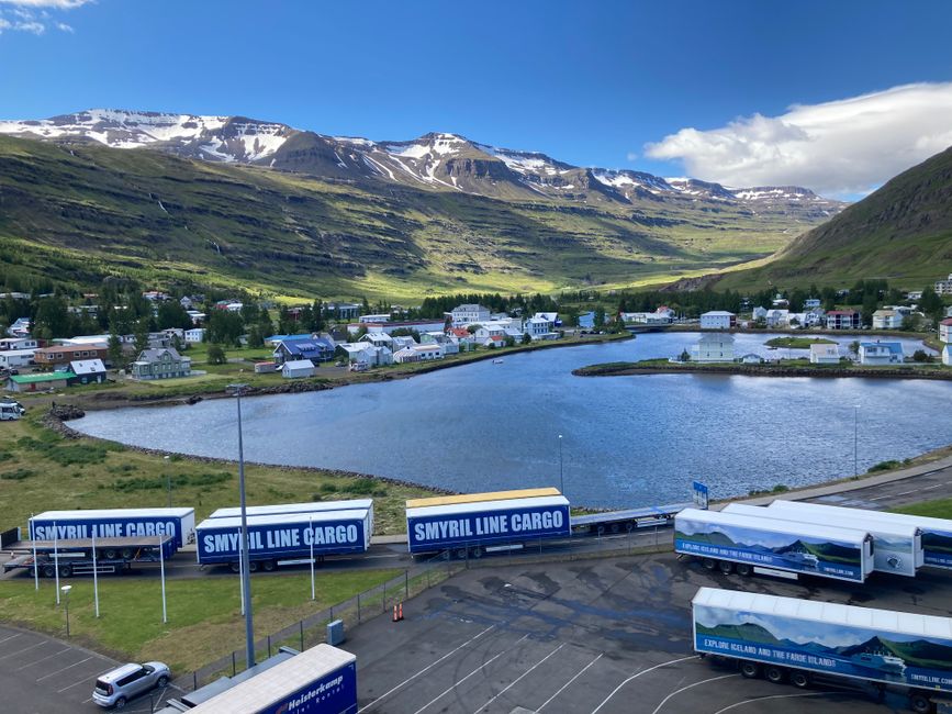 Hafen von SeyðisfjörðUr