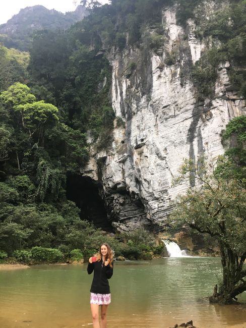Trekking Phong Nha