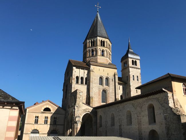 13th May/44th day: St-Gengoux-le-National - Taizé - Cluny