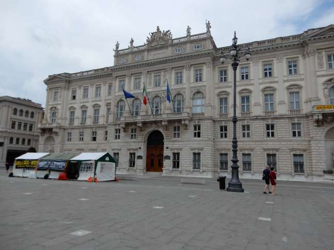 Piazza unita.....