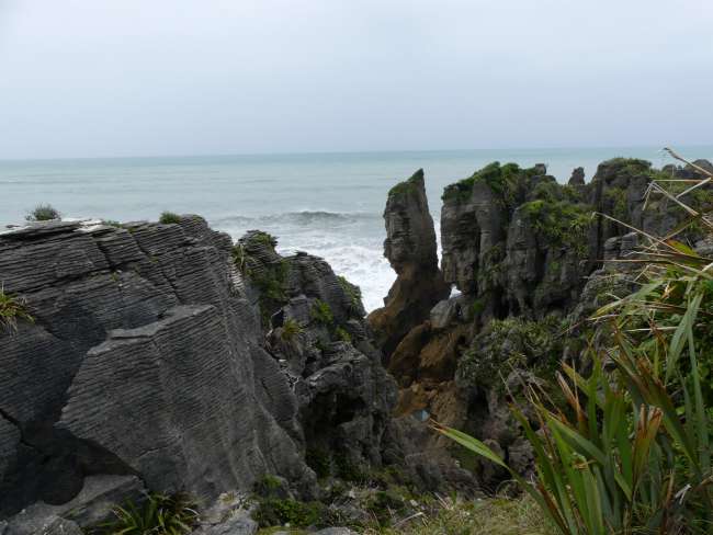 Pancake Rocks mit Meer
