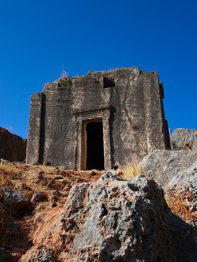Well hidden: The Doric Tomb
