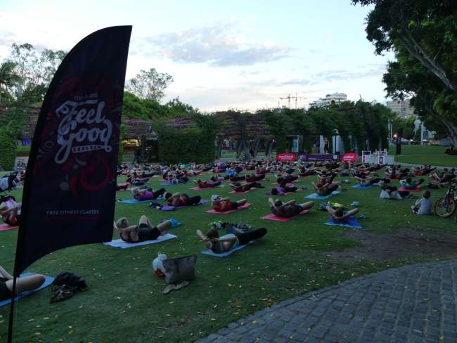 Free fitness class in a park - cool service!