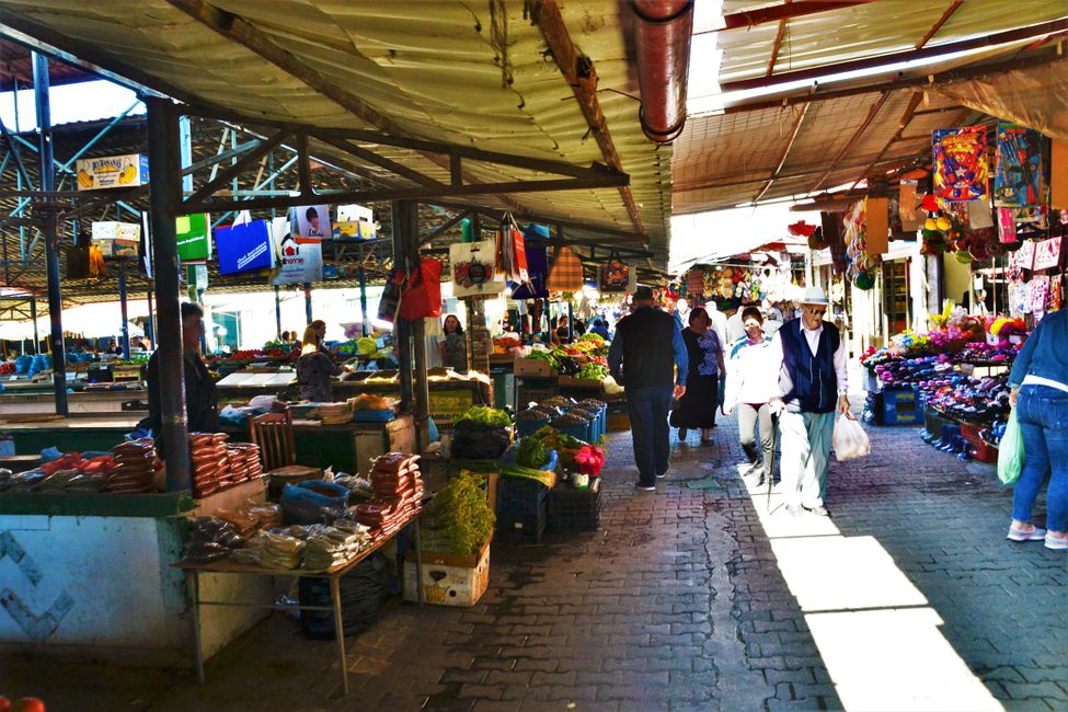 #126 Der Markt von Elbasan