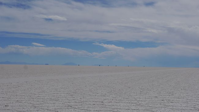 Salar de Uyuni - io aliaj ŝipoj sinkas